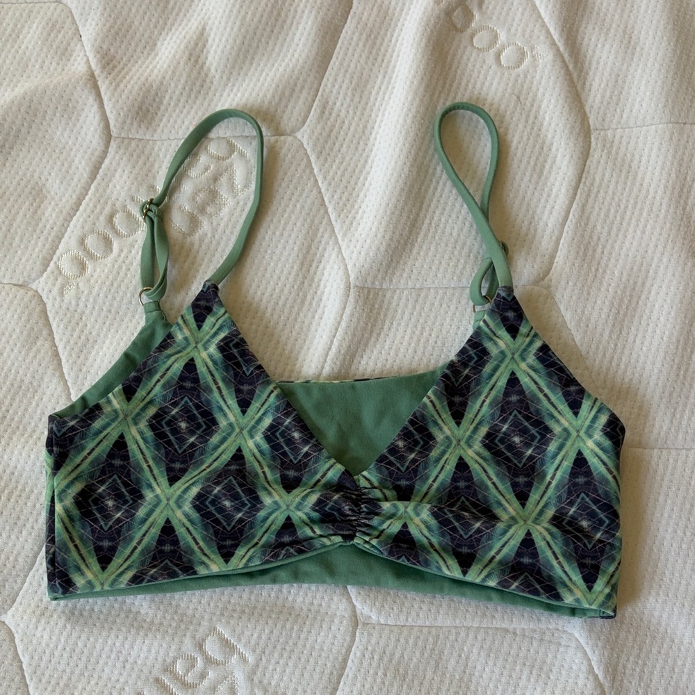 Wolven 4 Way Swim Top View 2